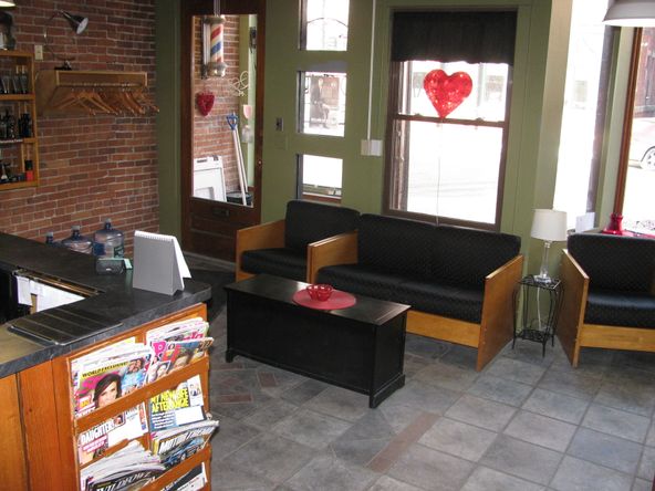 94 Main St, Auburn, ME 04210